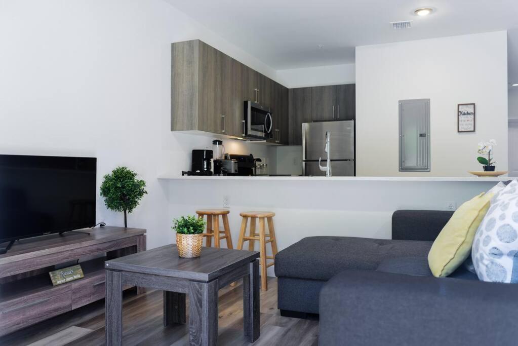 Awesome Townhouse 15 Minutes From The Beach Miami Eksteriør billede