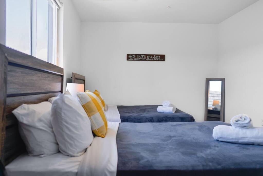Awesome Townhouse 15 Minutes From The Beach Miami Eksteriør billede