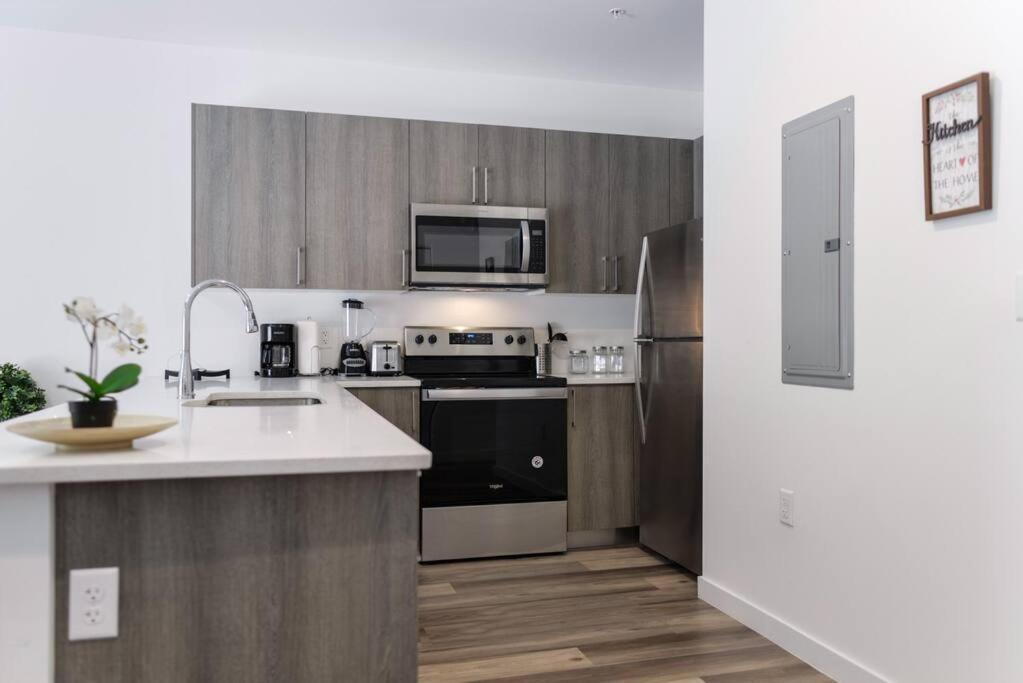 Awesome Townhouse 15 Minutes From The Beach Miami Eksteriør billede