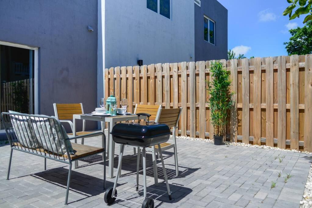 Awesome Townhouse 15 Minutes From The Beach Miami Eksteriør billede