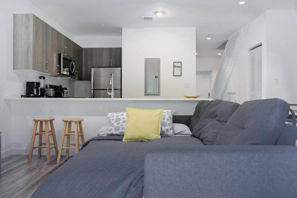 Awesome Townhouse 15 Minutes From The Beach Miami Eksteriør billede