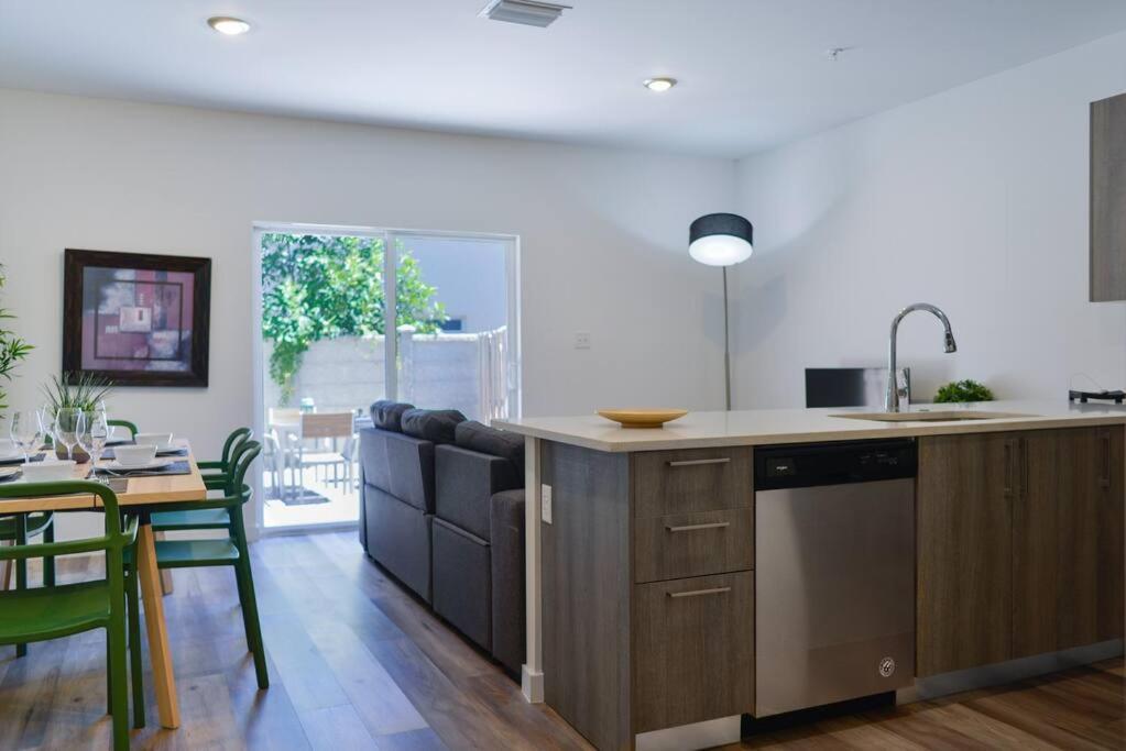 Awesome Townhouse 15 Minutes From The Beach Miami Eksteriør billede